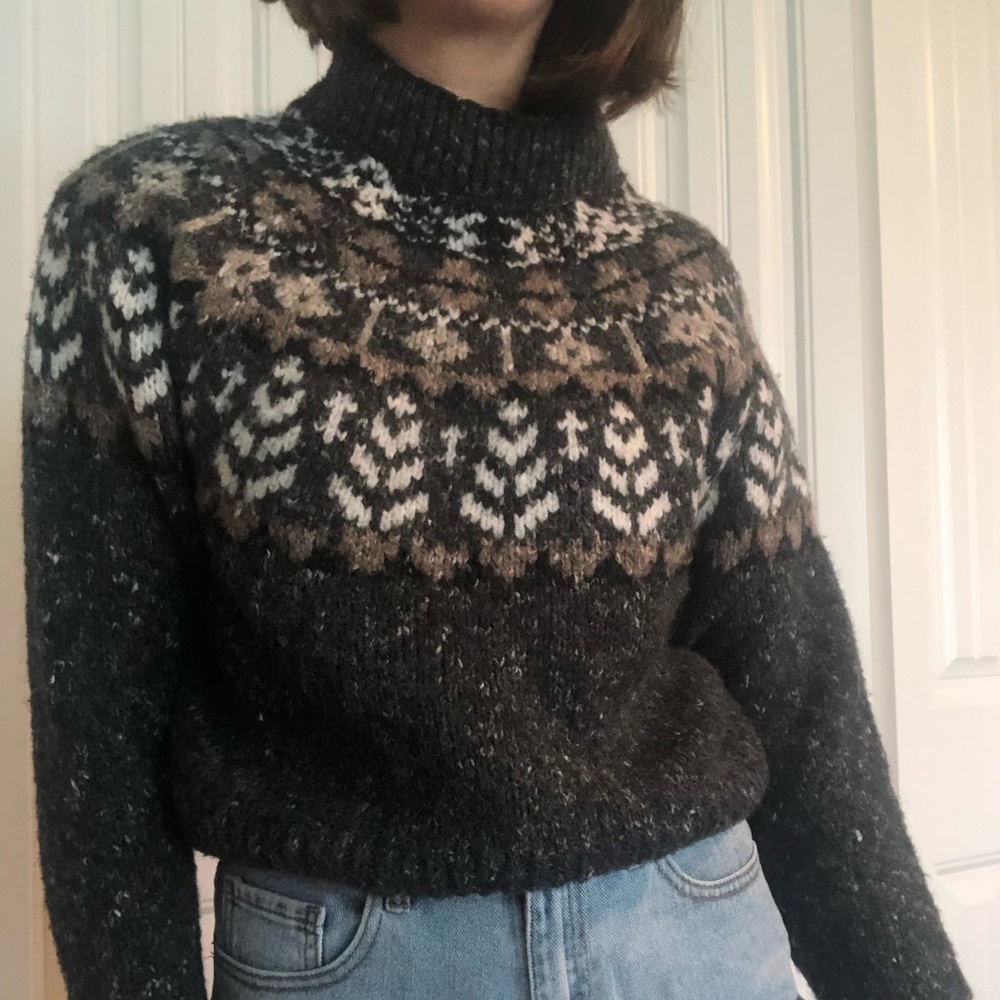 Urban Outfitters cropped knit sweater
